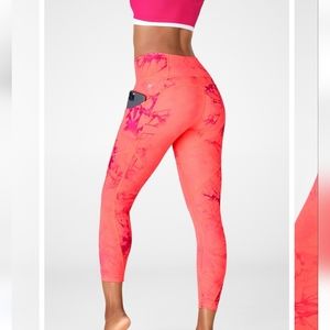 Fabletics Oasis High-Waited Purelux Cropped Leggings